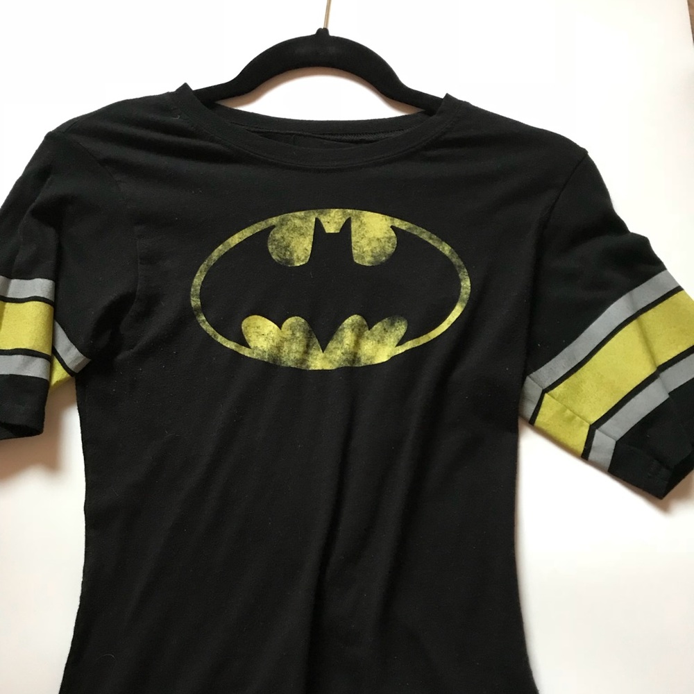 ✨5 for $20✨ Vintage style Batman Tee